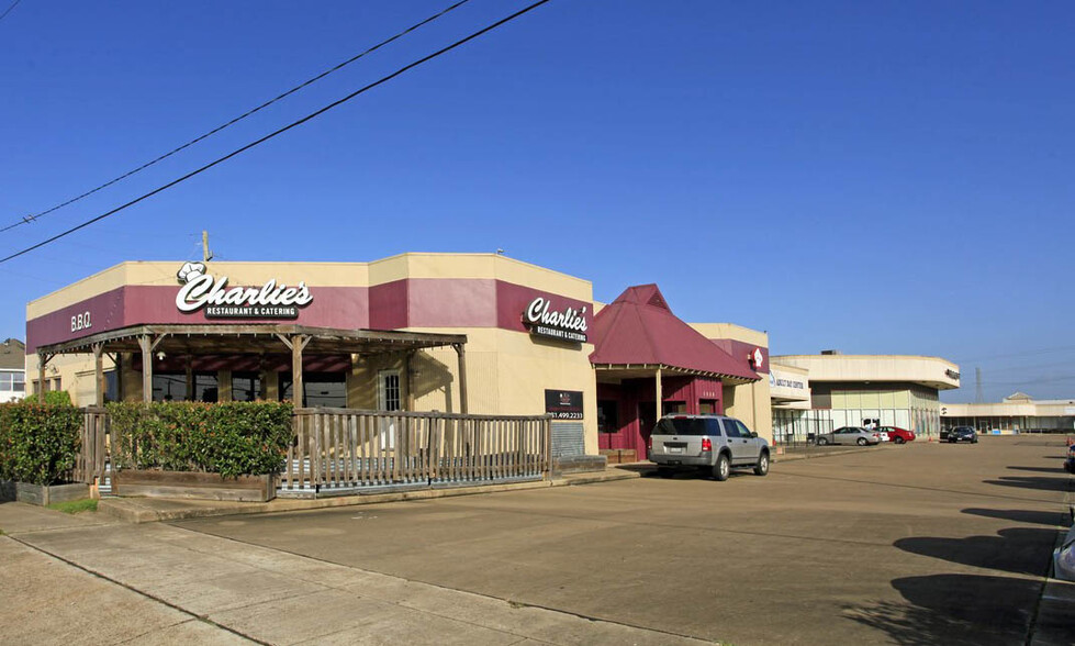 1250 Texas Pky, Stafford, TX for lease - Building Photo - Image 1 of 5