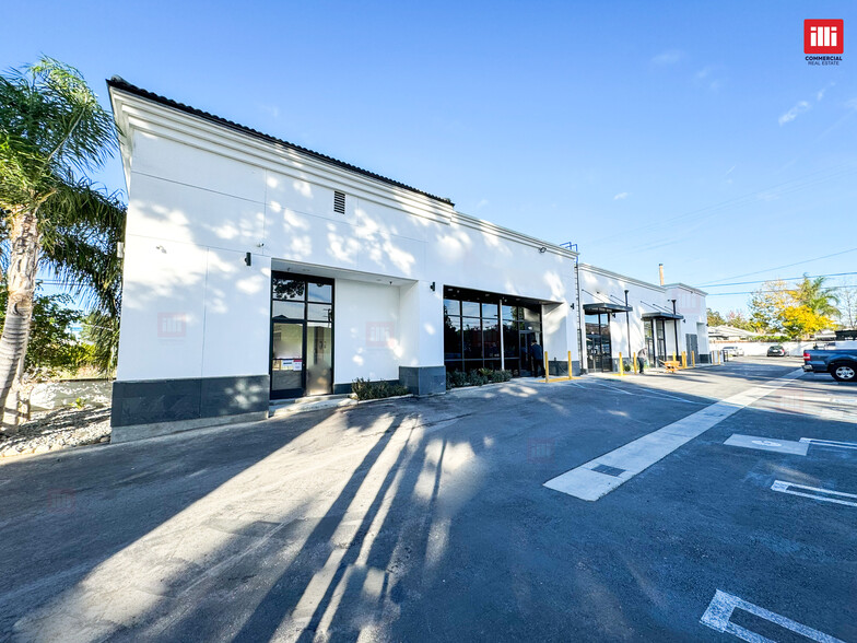 10700 Balboa Blvd, Granada Hills, CA for lease - Building Photo - Image 2 of 10