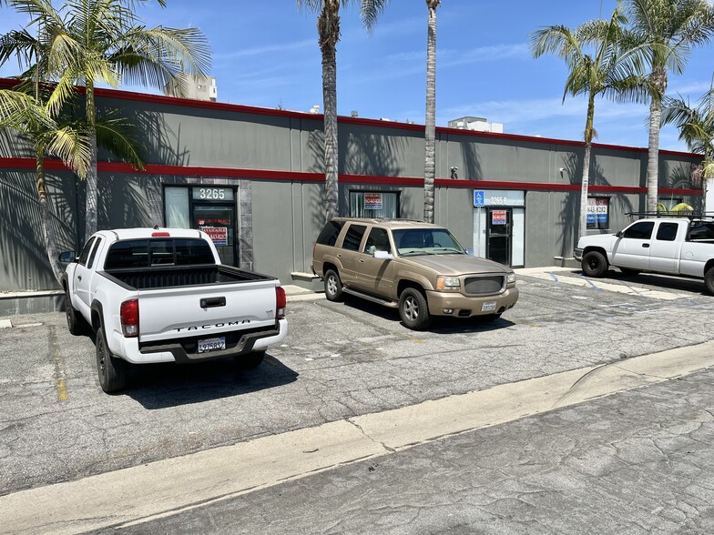 3265 E 59th St, Long Beach, CA for lease - Building Photo - Image 2 of 9