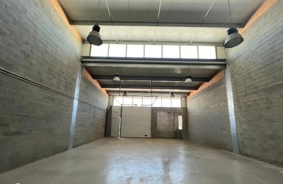 Office in Castries for lease - Interior Photo - Image 3 of 8