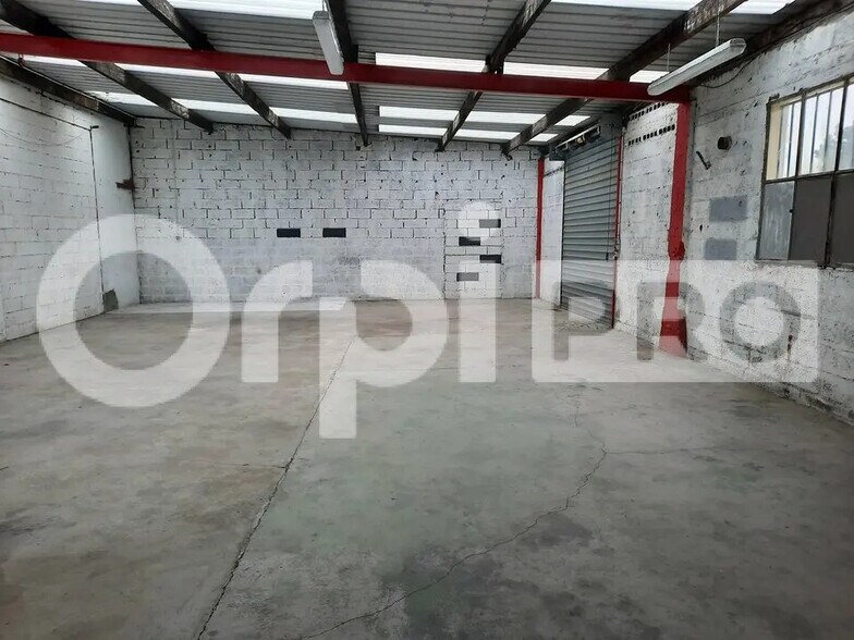 Flex in Pontpoint for lease - Building Photo - Image 2 of 7