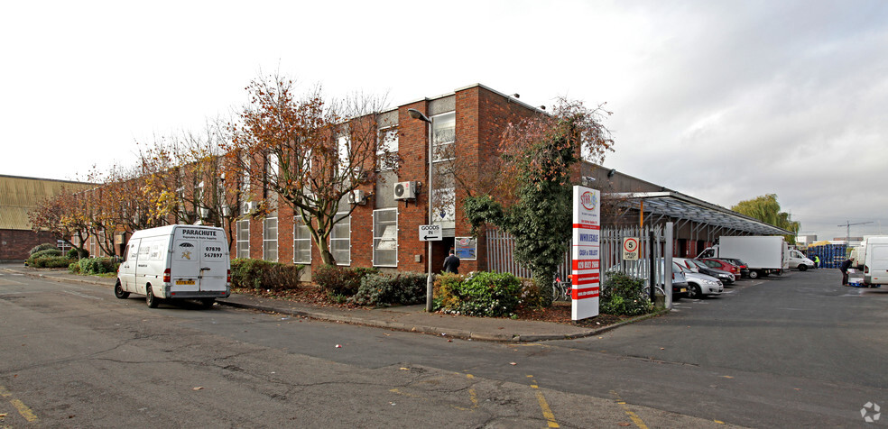 Priestley Way, Walthastow for lease - Primary Photo - Image 1 of 1