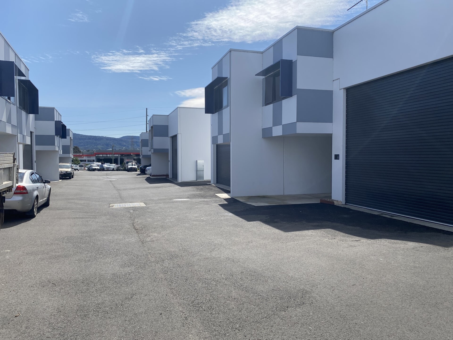 7 Waynote Pl, Unanderra for lease Primary Photo- Image 1 of 6