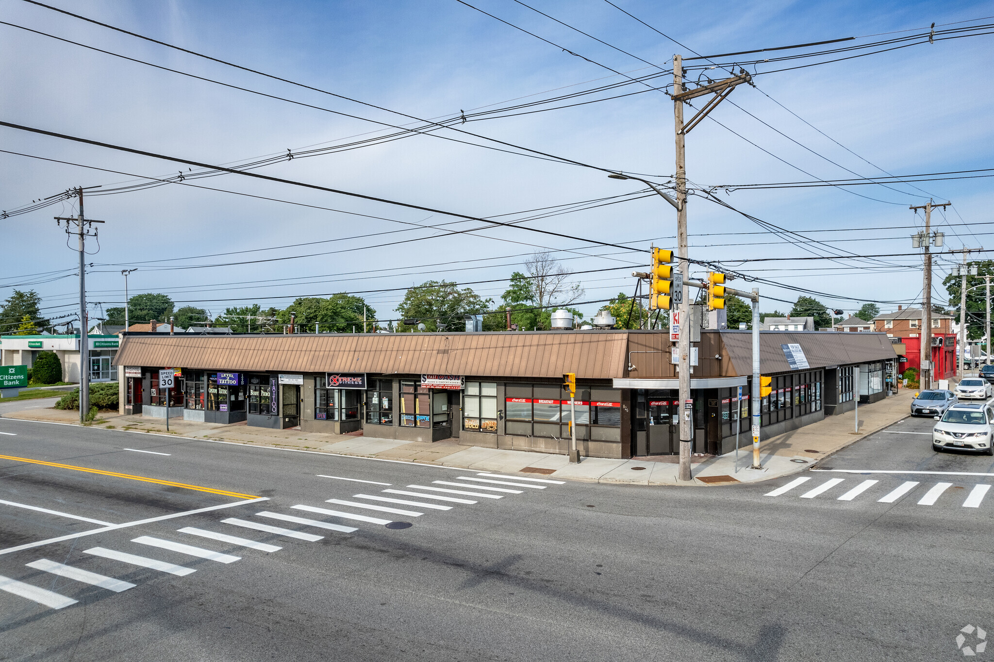 814 Newport Ave, Pawtucket, RI for sale Primary Photo- Image 1 of 1