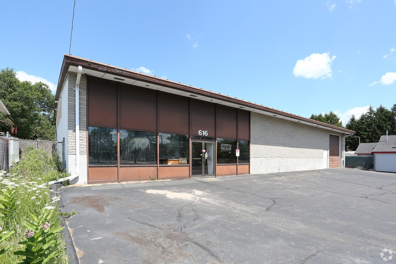 616 Boston Rd, Springfield, MA 01119