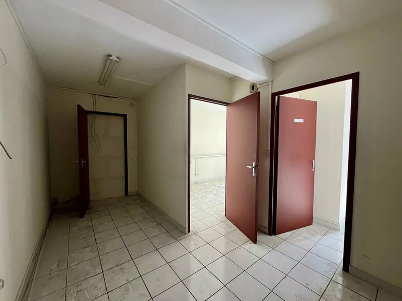 Office in Châteaurenard for sale - Interior Photo - Image 2 of 4