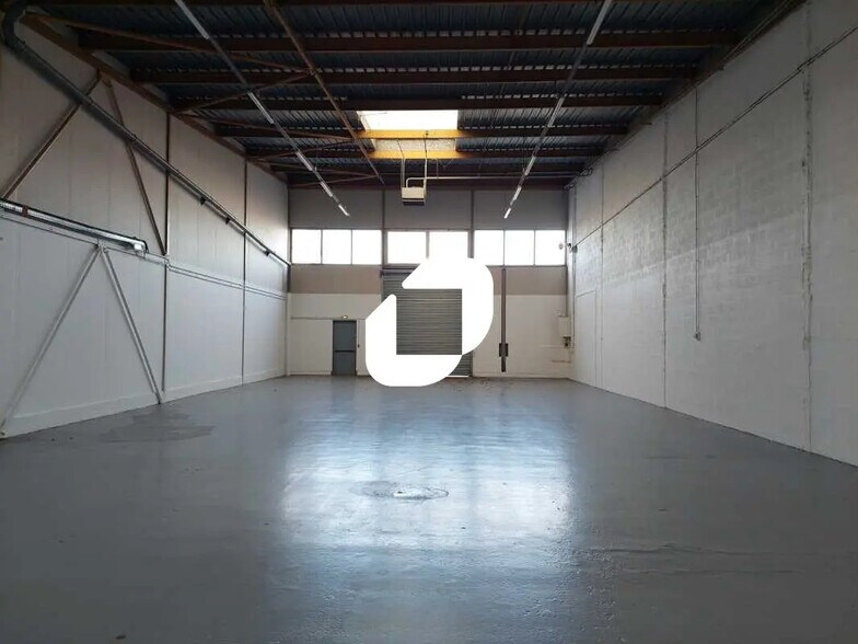 30 Rue Des Osiers, Coignières for lease - Building Photo - Image 3 of 20