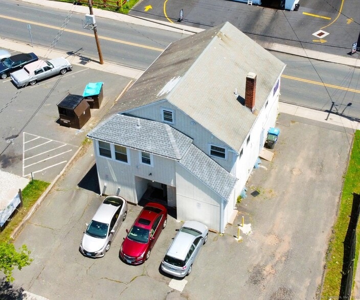 208 Spruce St, Manchester, CT for sale - Building Photo - Image 3 of 13