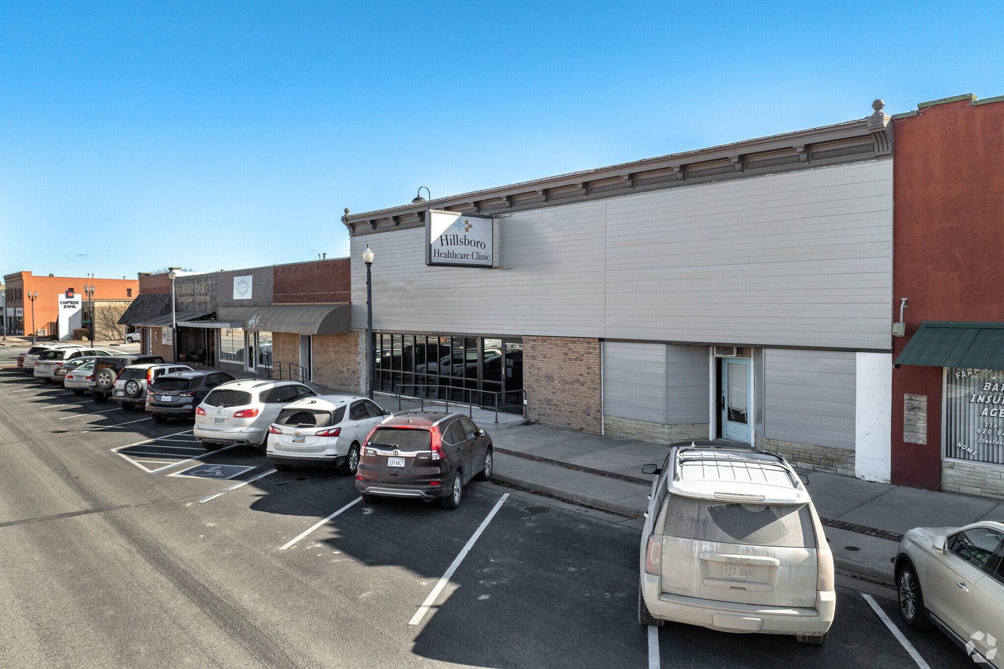 108-114 S Main St, Hillsboro, KS 67063