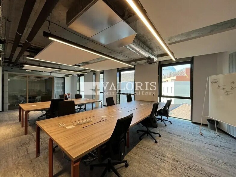 in Lyon for sale - Building Photo - Image 1 of 1