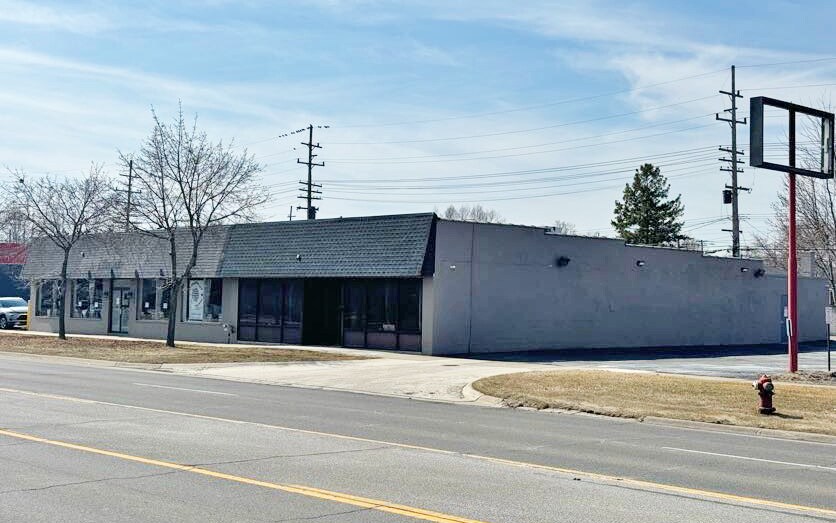 29635 Harper Ave, Saint Clair Shores, MI for lease Building Photo- Image 1 of 3