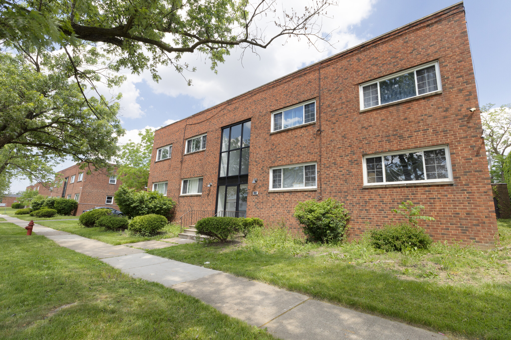 5201 Warrensville Center Rd, Maple Heights, OH for sale Building Photo- Image 1 of 32