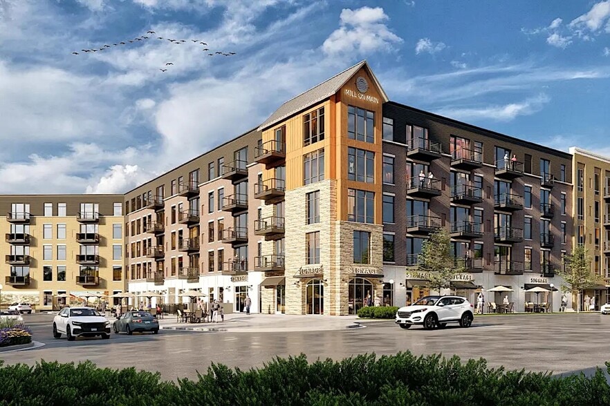 700 S Main St, Oshkosh, WI for lease - Building Photo - Image 1 of 4