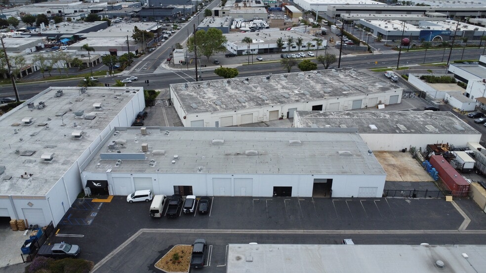 3220-3226 W Pendleton Ave, Santa Ana, CA for sale - Building Photo - Image 2 of 8