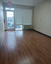 7515 Grissom Rd, San Antonio, TX for lease Interior Photo- Image 2 of 5