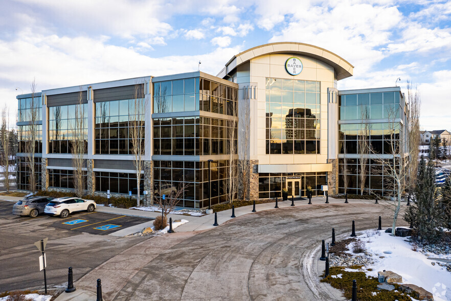 160 Quarry Park Blvd SE, Calgary, AB for lease - Building Photo - Image 1 of 12