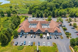 80 Stonington Rd, Mystic, CT for lease Interior Photo- Image 2 of 16