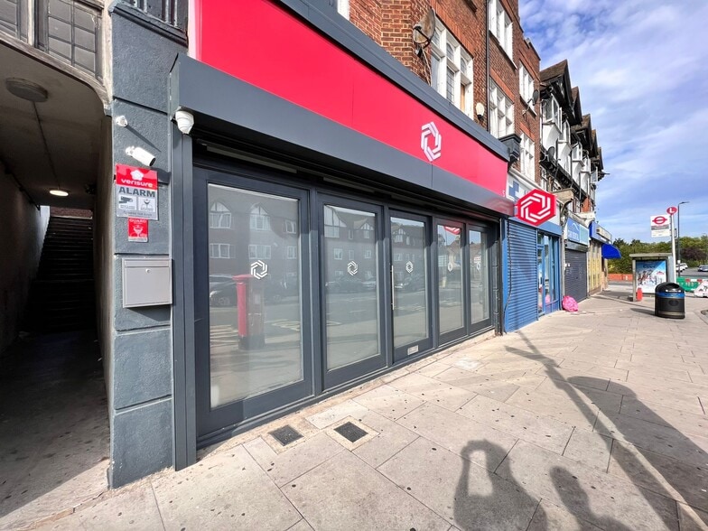 5 Court Parade, Wembley for sale - Building Photo - Image 1 of 1