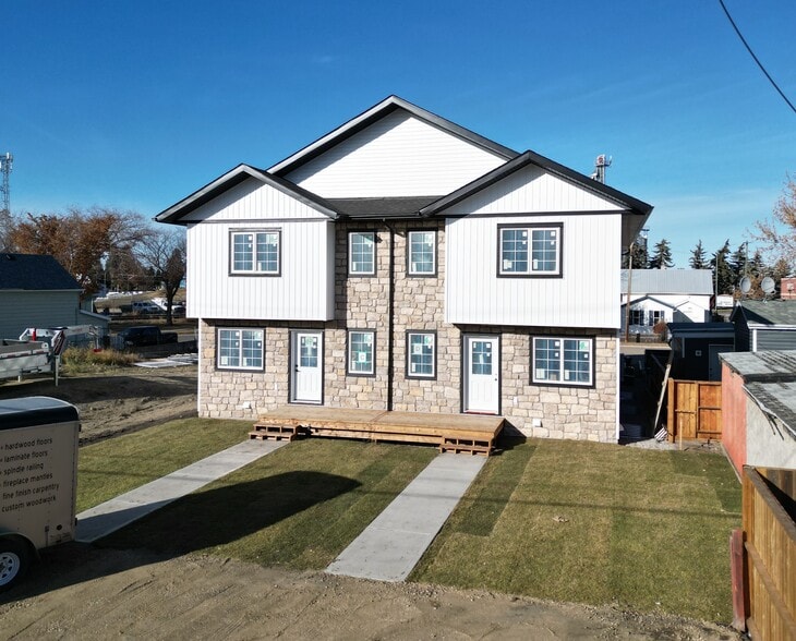5139 48 St, Innisfail, AB for sale - Building Photo - Image 2 of 36