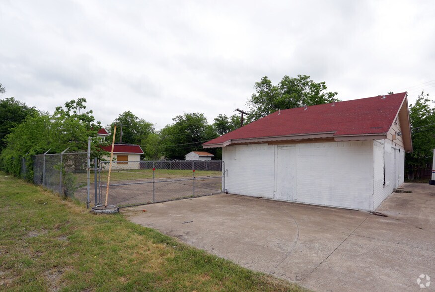 2713 Oates dr, Mesquite, TX for sale - Primary Photo - Image 1 of 1