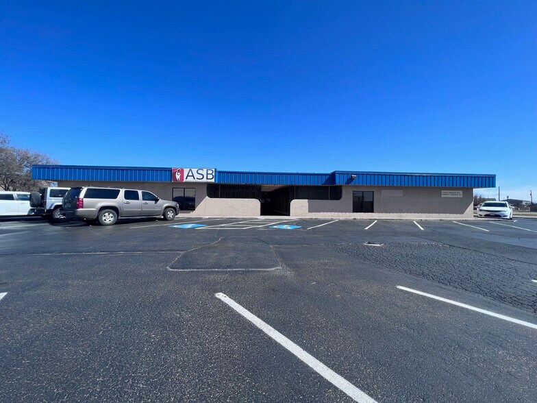 1911 Port Ln, Amarillo, TX 79106