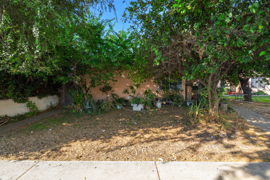 2633 Santa Fe Ave, Long Beach, CA for sale - Building Photo - Image 3 of 15