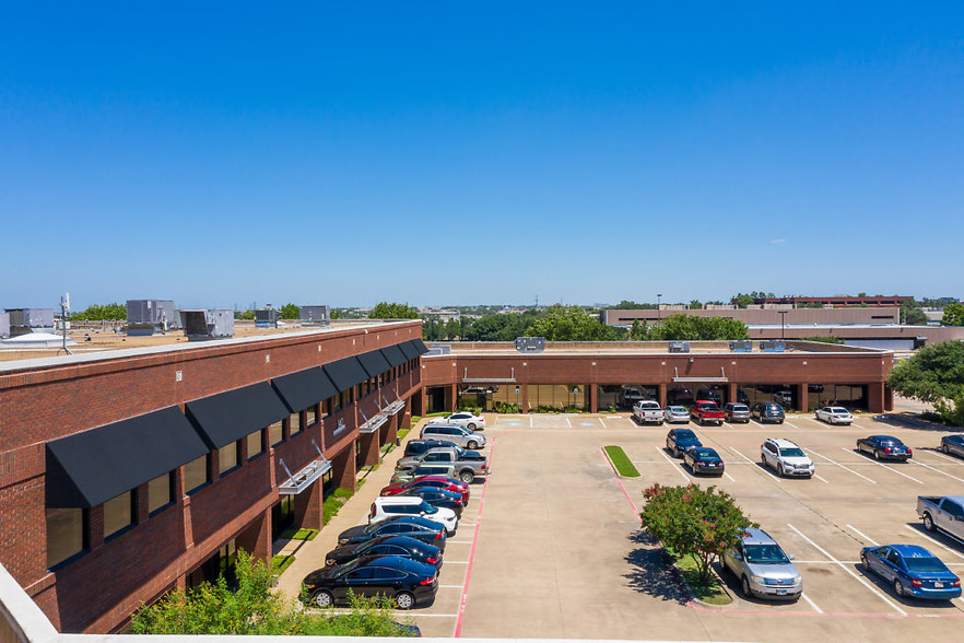 3410 Midcourt Rd, Carrollton, TX for lease - Building Photo - Image 2 of 18