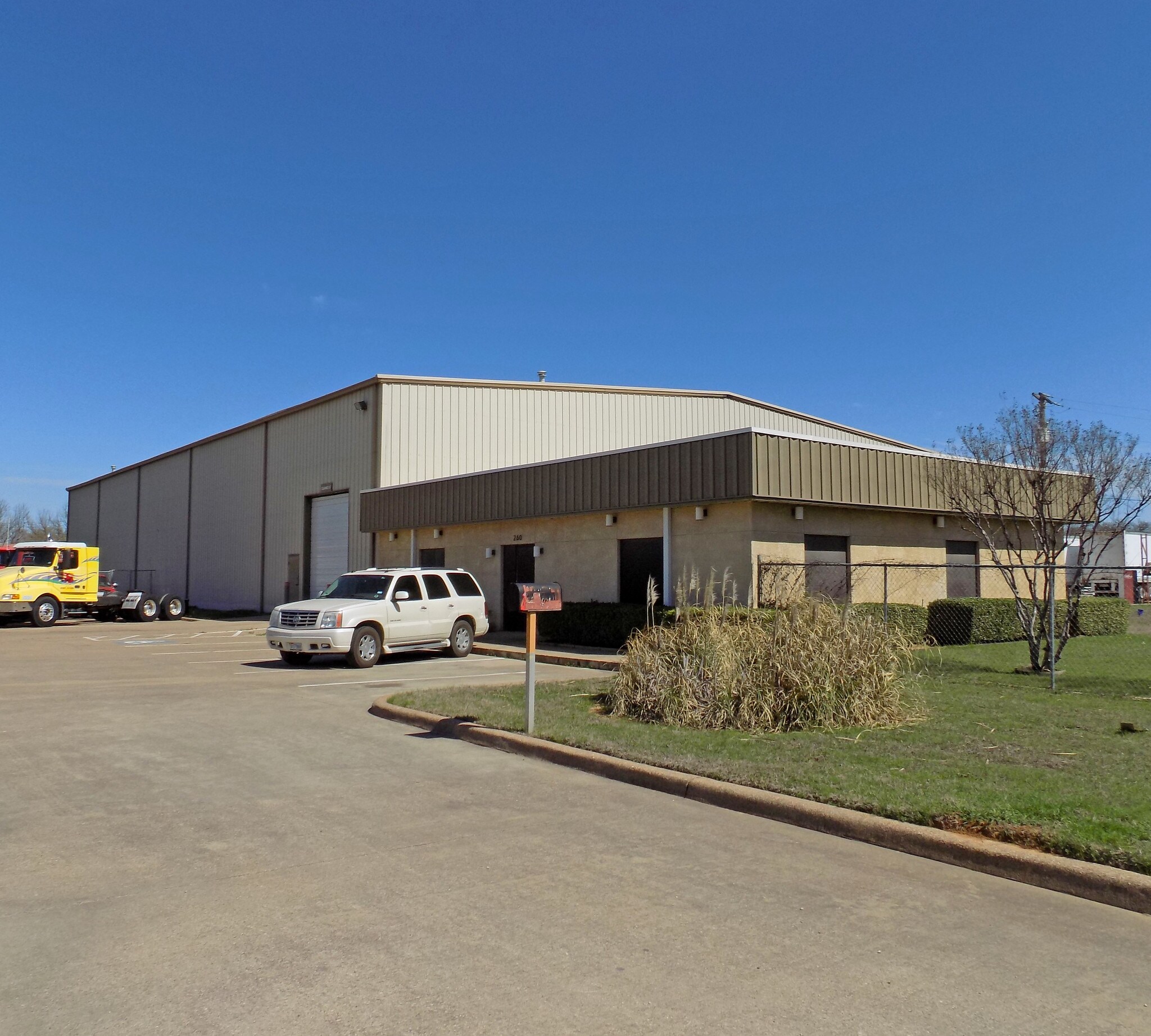 260 Gilbert Cir, Grand Prairie, TX for sale Building Photo- Image 1 of 1