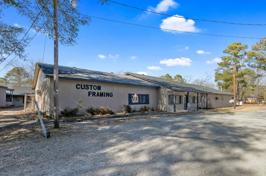 4017 Dunn Rd, Eastover, NC for lease - Building Photo - Image 1 of 16