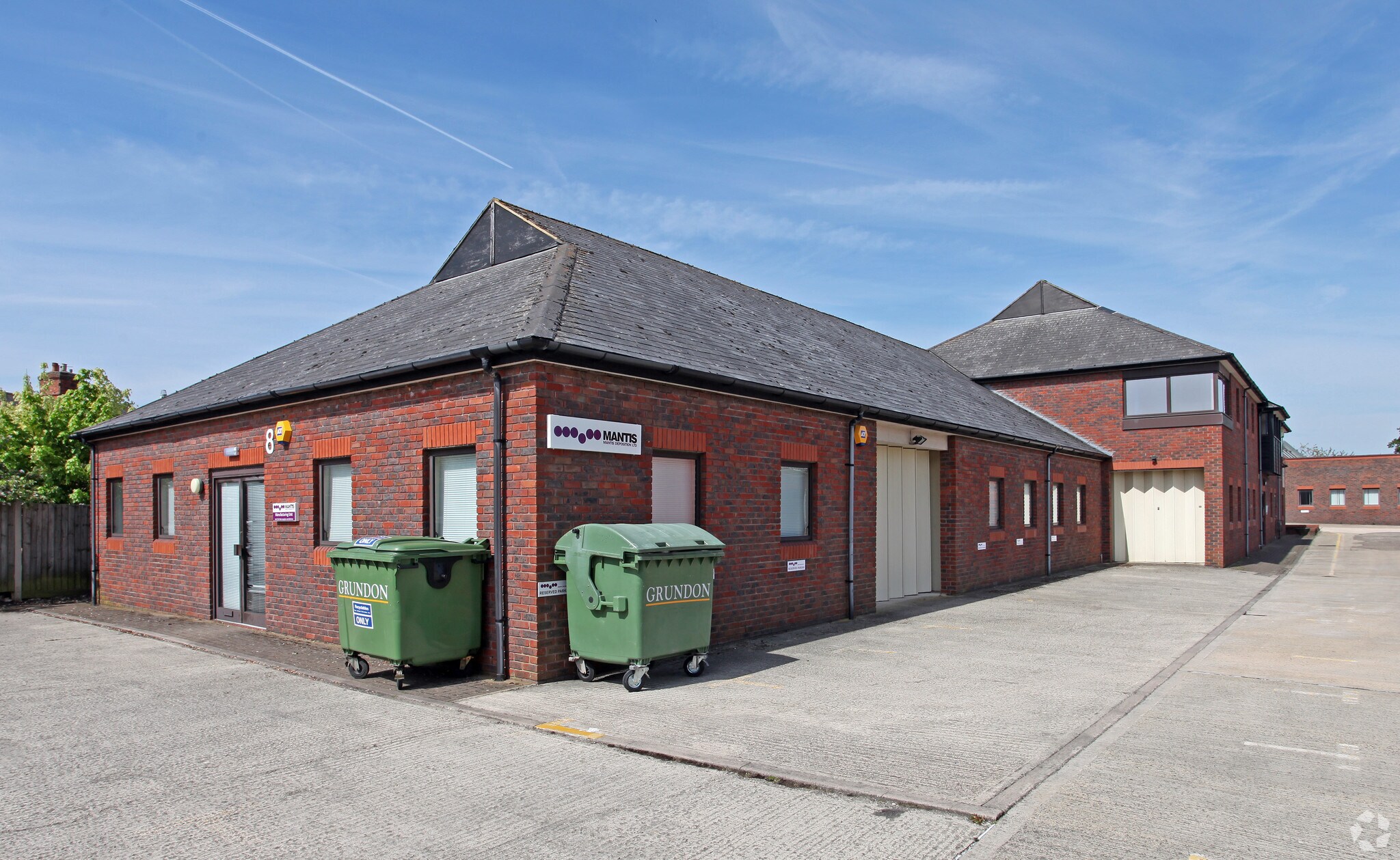 Wellington St, Thame, OX9 3BX Goodsons Mews