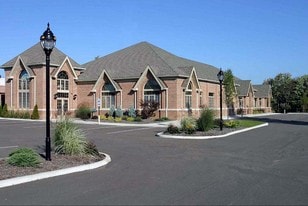 229 E Wallings Rd, Broadview Heights OH - Convenience Store