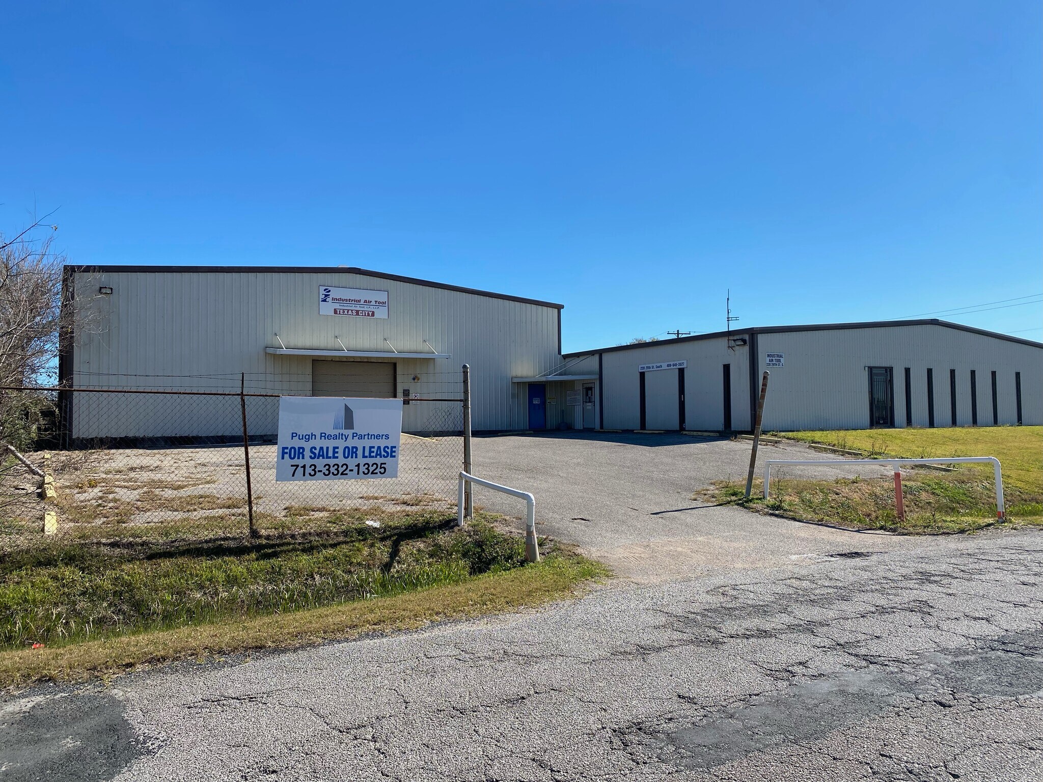 2828 3rd Ave South, Texas City, TX for lease Primary Photo- Image 1 of 13