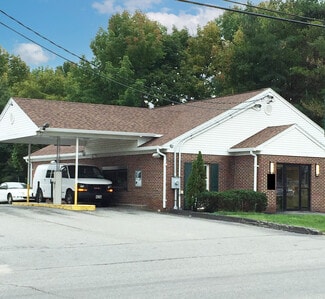 More details for 112 Main St, Fairfield, ME - Retail for Sale