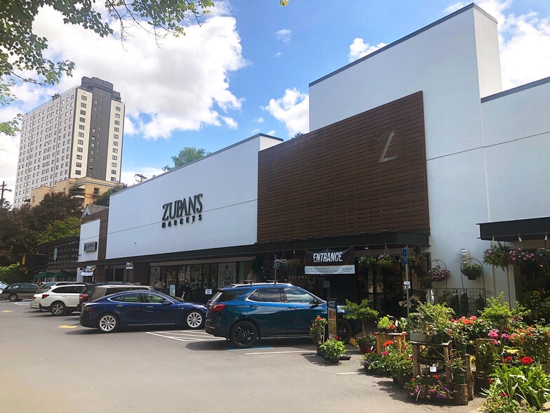 1-27 NW 23rd Ave, Portland, OR for lease - Building Photo - Image 1 of 10