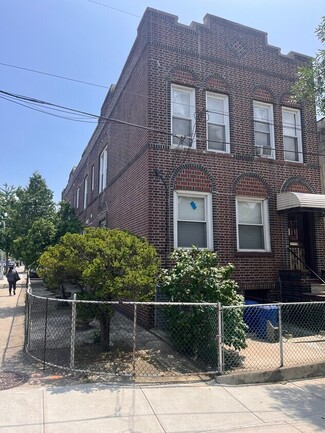 More details for 96 Cypress Ct, Brooklyn, NY - Multifamily for Sale
