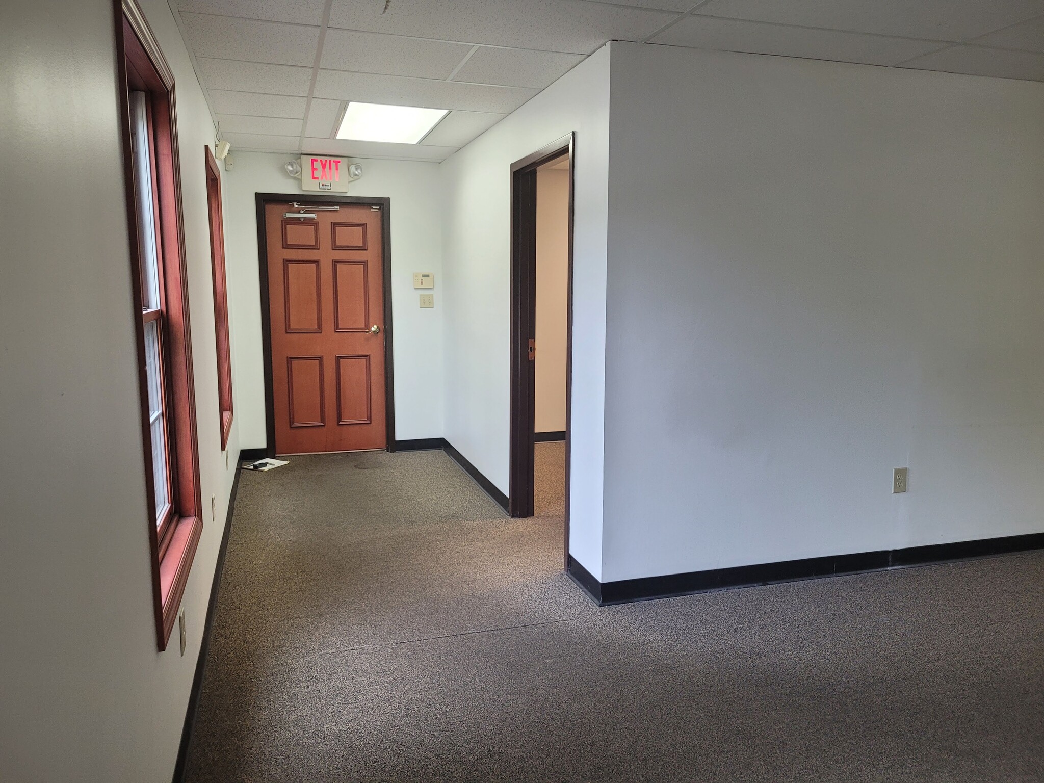 100 Dorchester Sq, Westerville, OH for lease Building Photo- Image 1 of 9