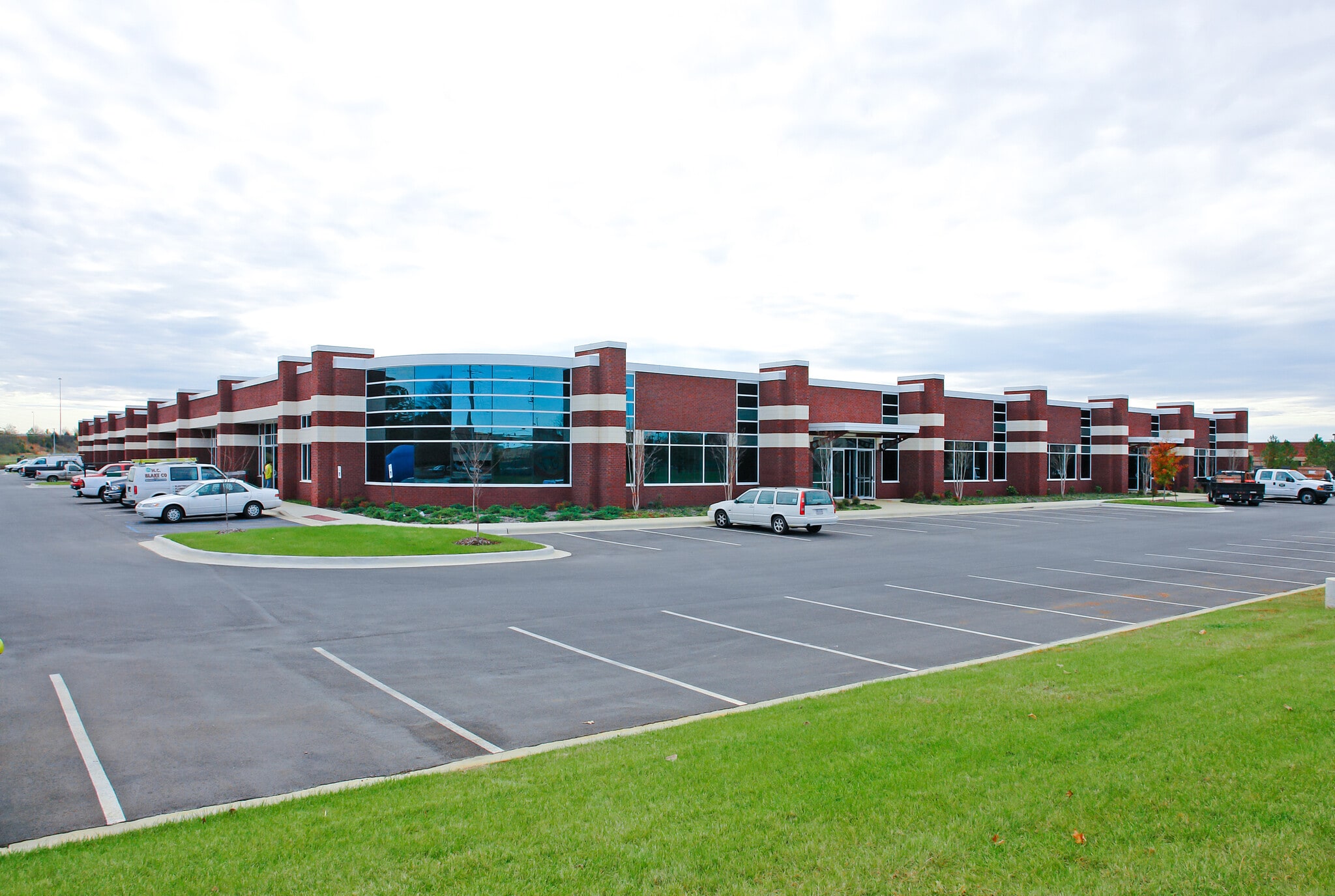 7027 Old Madison Pike NW, Huntsville, AL for lease Building Photo- Image 1 of 4