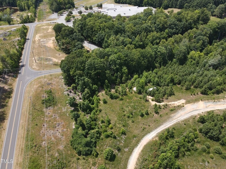 385 Memorial Dr, Roxboro, NC for sale - Aerial - Image 3 of 8