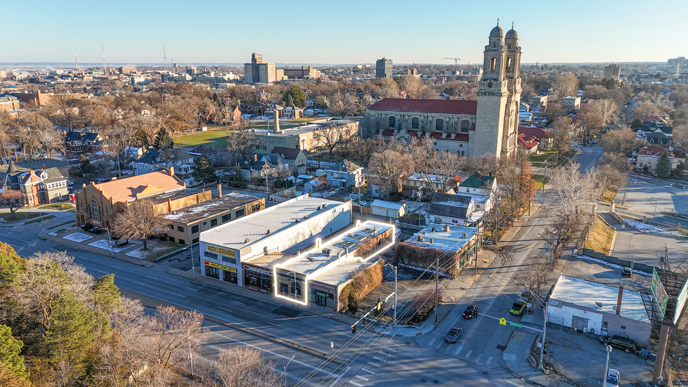 3911-3919 Cuming St, Omaha, NE for lease - Building Photo - Image 1 of 5