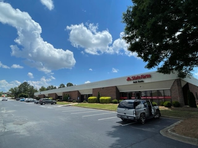 561 Thornton Rd, Lithia Springs, GA for lease - Building Photo - Image 2 of 9