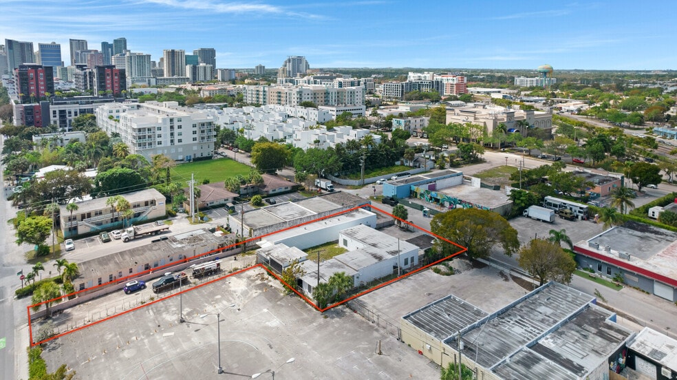 804 NE 4th Ave, Fort Lauderdale, FL for lease - Building Photo - Image 3 of 9