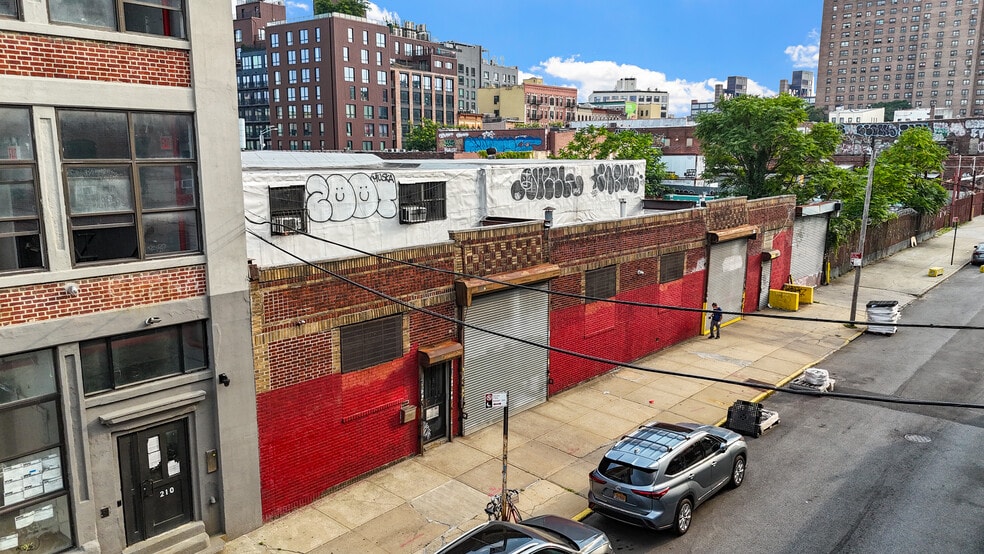 200 Cook St, Brooklyn, NY for sale - Building Photo - Image 2 of 5