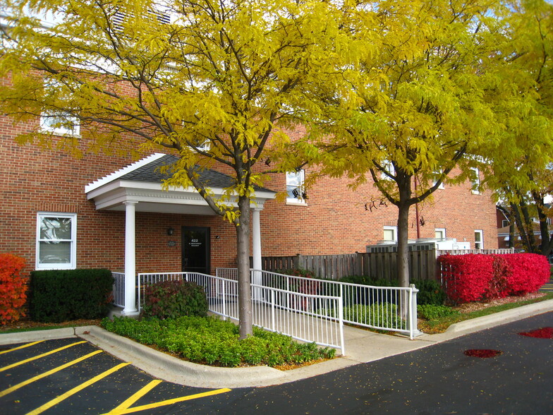 422 N Northwest Hwy, Park Ridge, IL for lease - Building Photo - Image 1 of 3