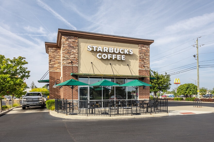 Avalon Crossing Shopping Center portfolio of 3 properties for sale on LoopNet.com - Building Photo - Image 2 of 9