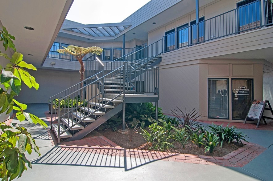 737 Pearl St, La Jolla, CA for lease - Building Photo - Image 3 of 21
