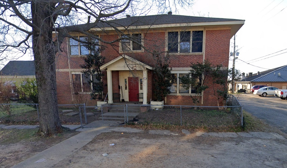 15 Unit SFR Texarkana Portfolio portfolio of 2 properties for sale on LoopNet.com - Building Photo - Image 1 of 16