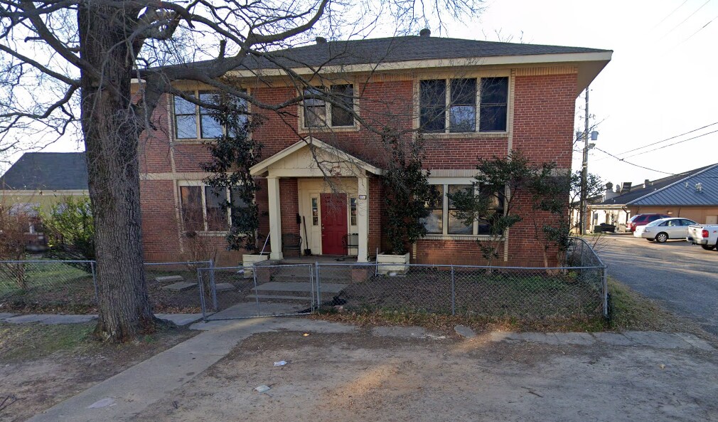 15 Unit SFR Texarkana Portfolio portfolio of 2 properties for sale on LoopNet.com Building Photo- Image 1 of 17