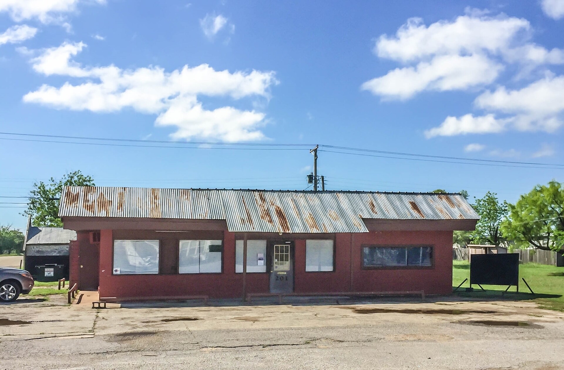 201 W Olive St, Holliday, TX for sale Primary Photo- Image 1 of 1