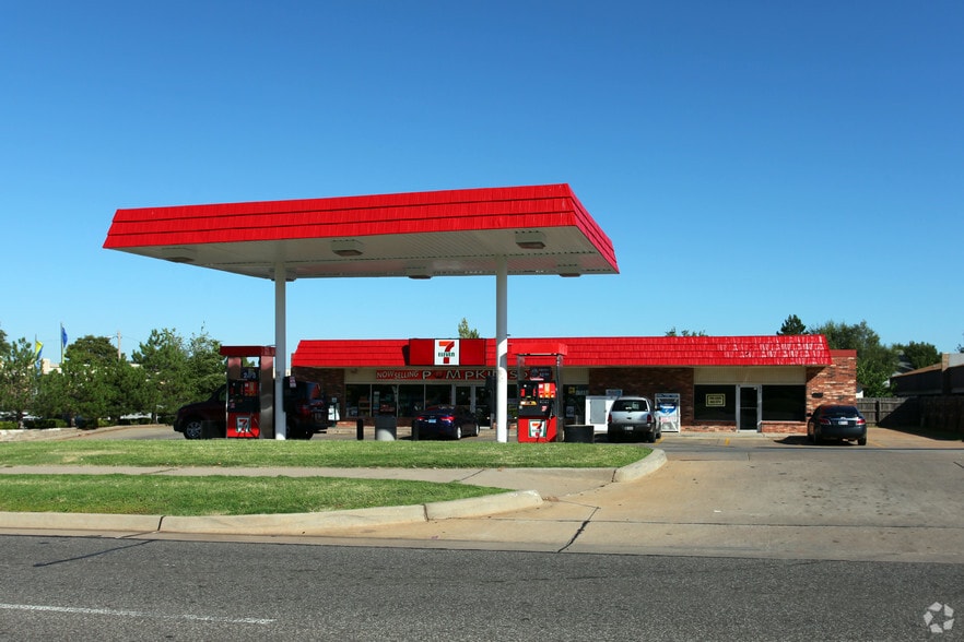 6015-6017 NW 63rd St, Oklahoma City, OK for lease - Building Photo - Image 3 of 4