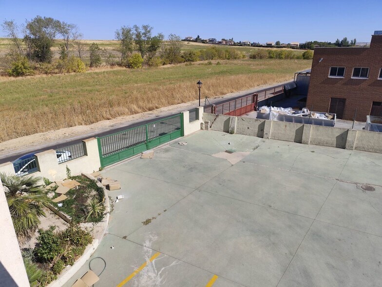 Industrial in Griñón, Madrid for sale - Building Photo - Image 2 of 17